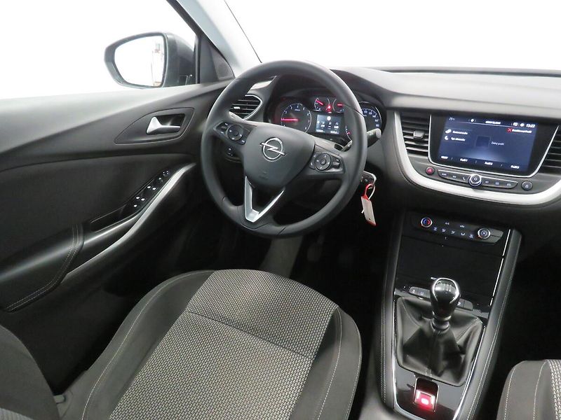 Opel Grandland X - fotka 14 z 24