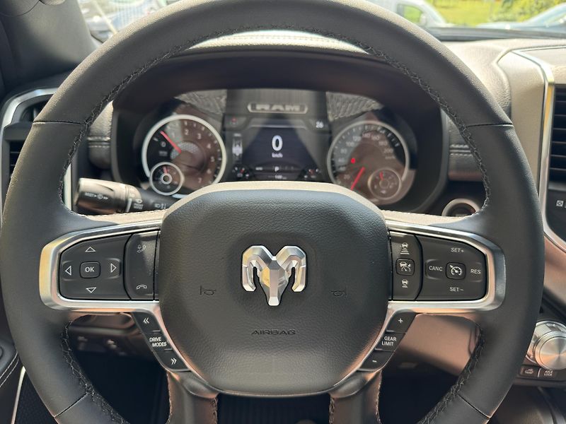 RAM 1500 5,7 HEMI Laramie Rambox - fotka 33 z 60