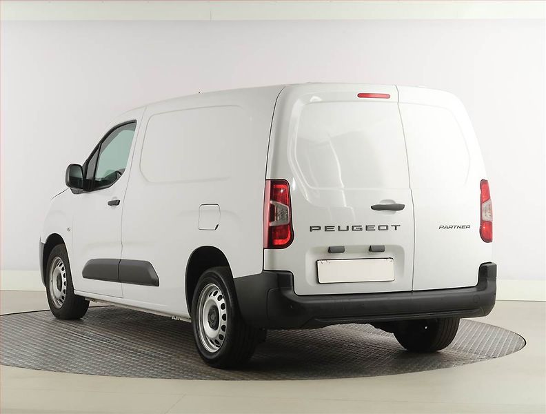 Peugeot Partner (2025) Maxi 1.5 BlueHDi, 3Místa, ČR - fotka 4 z 17