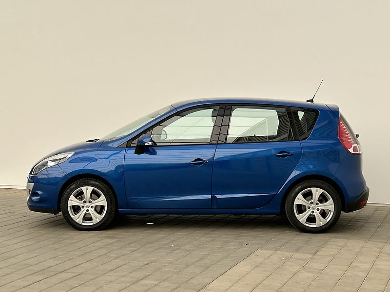 Renault Scénic 1.4 16v Dynamique - fotka 3 z 30
