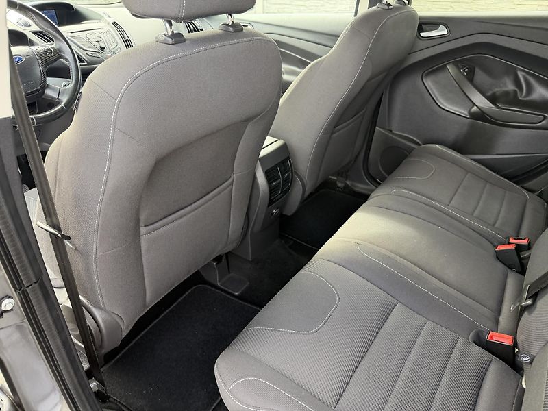 Ford Kuga 2.0TDCi 140PS 162TKM SERVIS!!! - fotka 109 z 162
