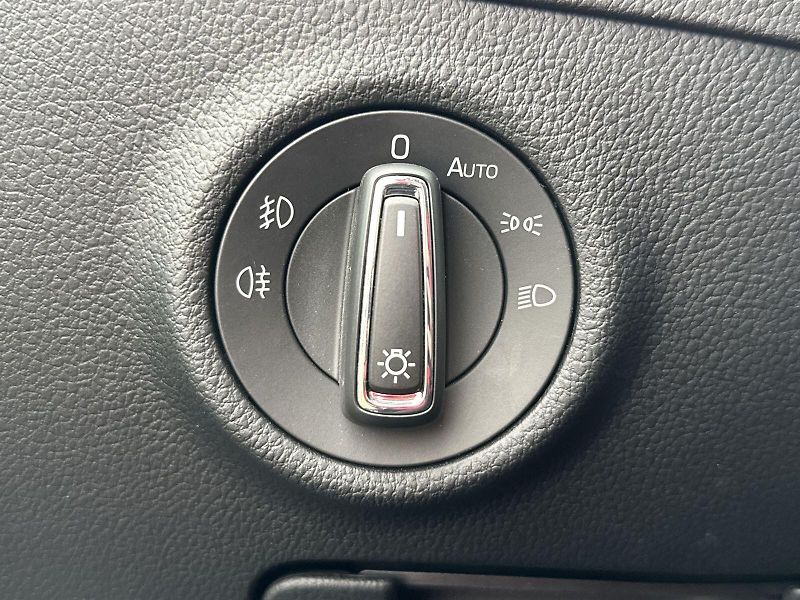 Škoda Superb (2021) Combi 2.0 TDI DSG Ambition - fotka 18 z 31