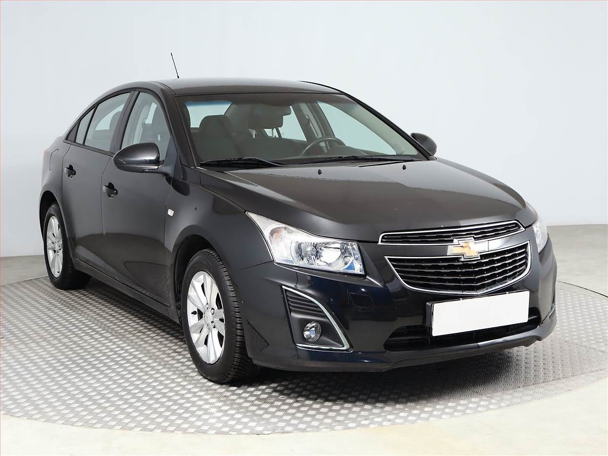 Chevrolet Cruze 1.6 i 16V, ČR,1.maj