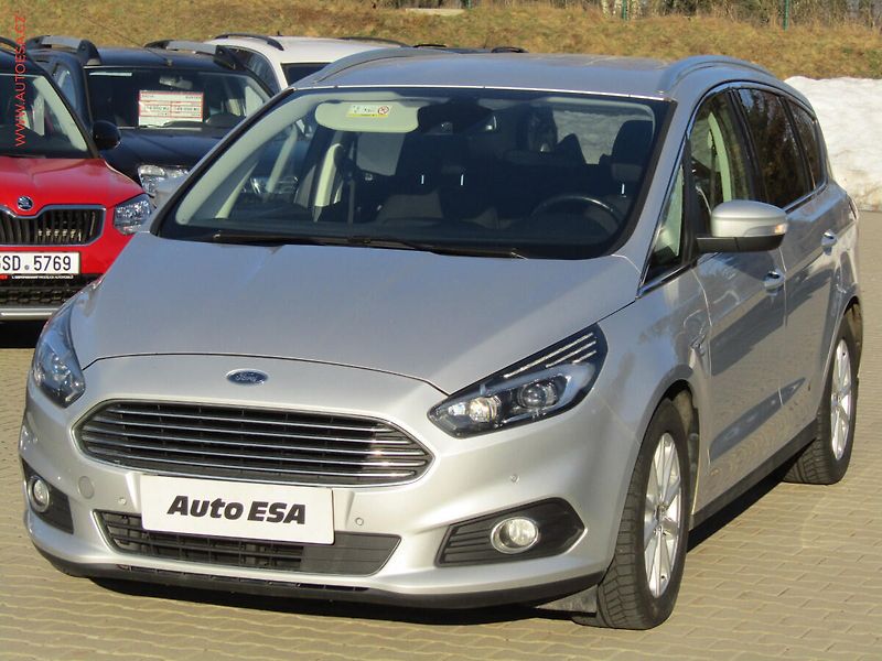 Ford S-MAX (2017) 2.0 TDCi 4x4, AT, LED, kamera - fotka 3 z 24