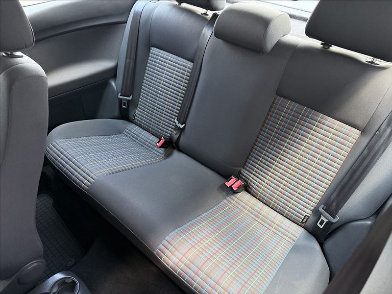 Volkswagen Polo 1,2 i klima,2x kola,nová STK - fotka 17 z 24