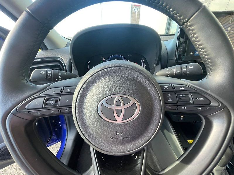 Toyota Yaris 1.5 Hybrid 116k automat Style - fotka 22 z 28