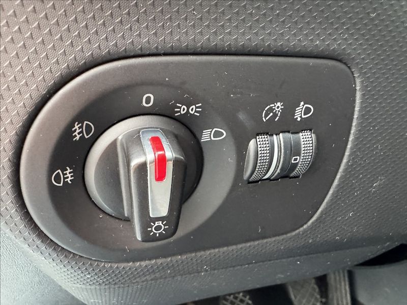 Seat Leon 1,4 TSI 92kW Reference původČR - fotka 25 z 50