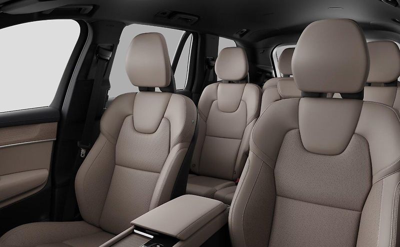 Volvo XC90 (2026) T8 AWD PLUS BRIGHT - fotka 11 z 16