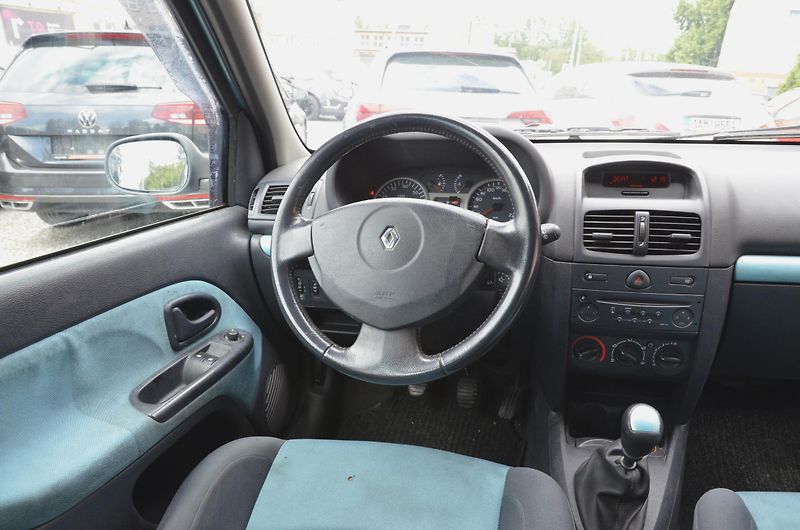 Renault Clio (2002) 1.5 DCi 48kW /ČR / STK 06/2028 - fotka 15 z 20