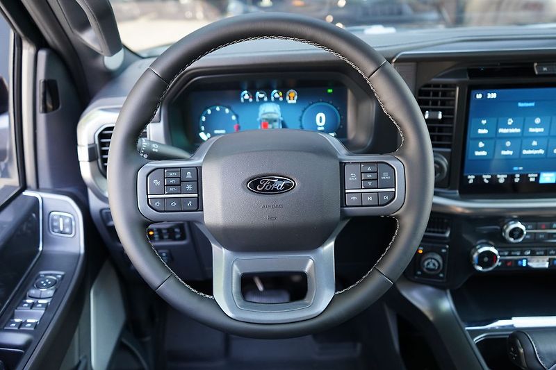 Ford F-150 (2026) Lariat 5,0 298 kW - fotka 29 z 56