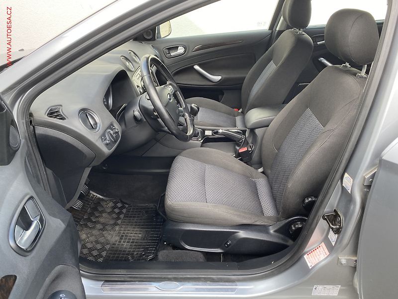 Ford Mondeo (2008) 2.0 i, ČR, Ghia, +kola - fotka 9 z 16