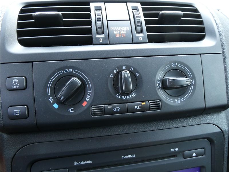 Škoda Roomster 1,2 TSi 2x kola,KLIMA,tempomat - fotka 27 z 43