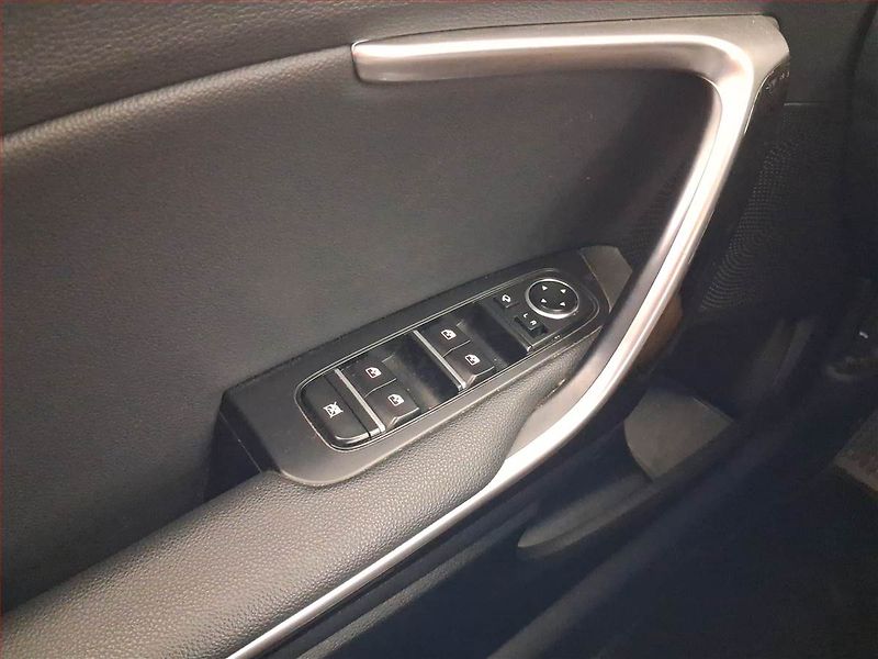 Kia XCeed (2023) 1.5 T-GDI - fotka 14 z 16