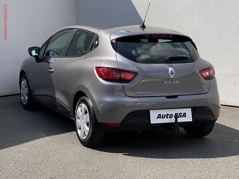 Renault Clio (2013) 1.5 dCi, AC, navi - fotka 6 z 15