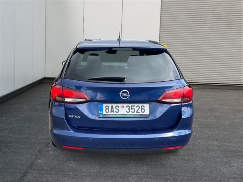 Opel Astra 1,2 T 96 Edition - fotka 5 z 11