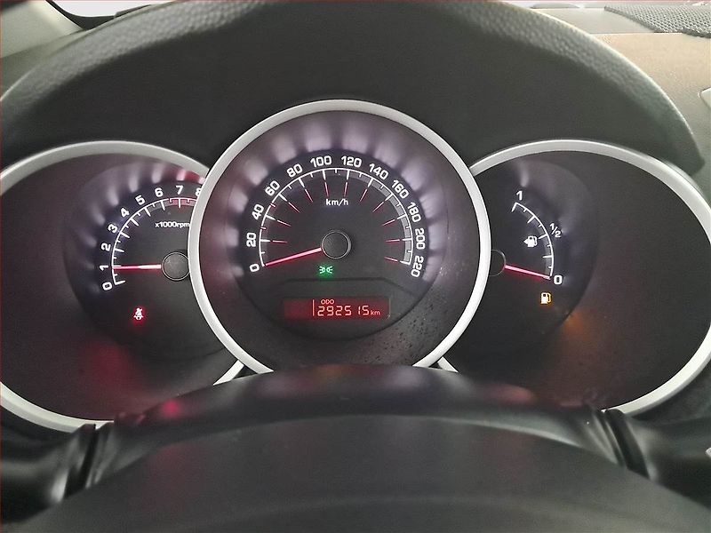 Kia Venga (2013) 1.4 CVVT, ČR,1.maj, Serv.kniha - fotka 11 z 16
