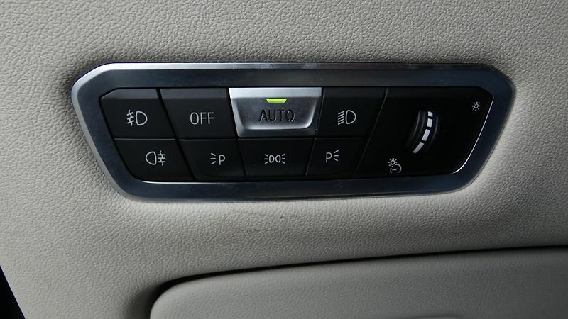 BMW X5 xDrive 45e - fotka 10 z 24