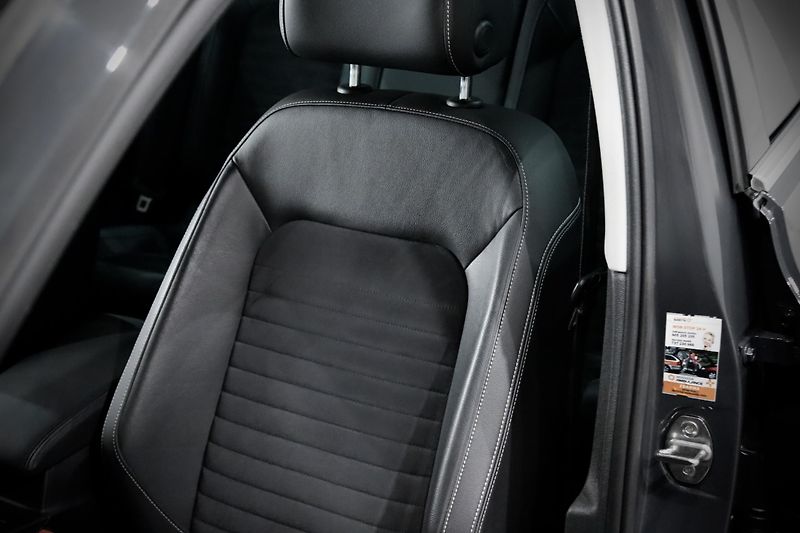 Volkswagen Passat B8 Facelift 1.5 TSI 110 kW DSG - fotka 12 z 36