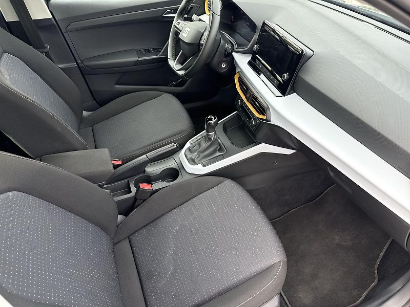 Seat Arona (2024) 1.0 TSI Style - fotka 9 z 28