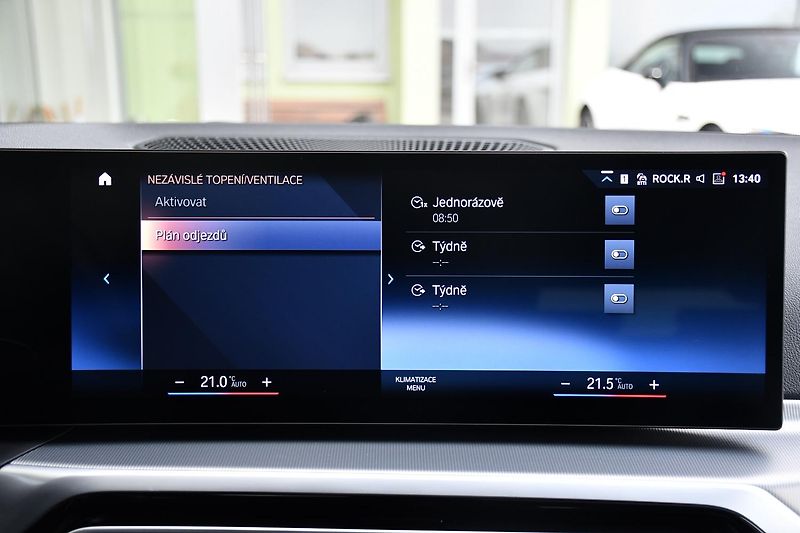 BMW Řada 3 320d xDrive MSPORT  - fotka 31 z 44
