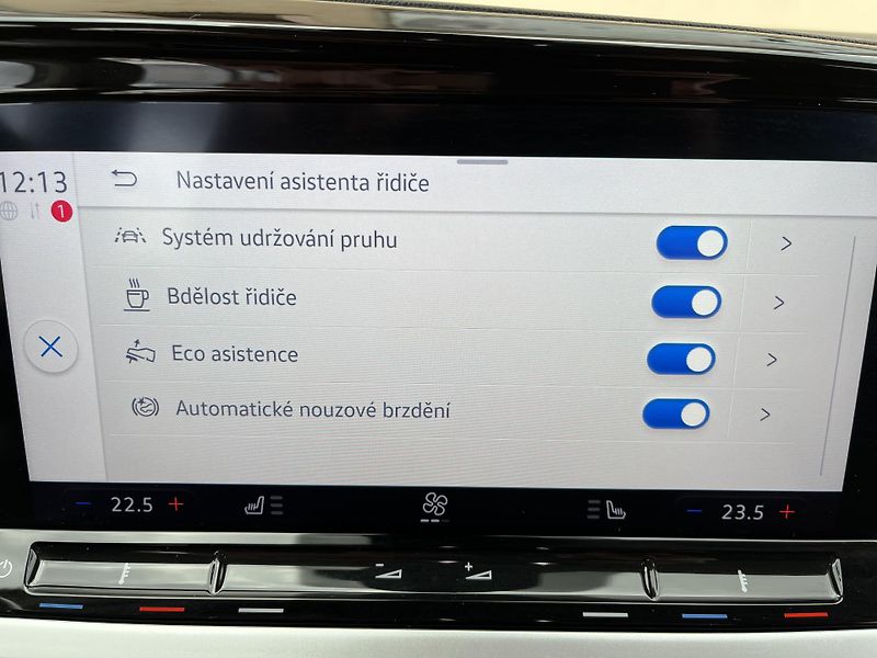 Volkswagen Caddy (2023) 2.0TDI 90KW Tourneo Connect 6r - fotka 19 z 33