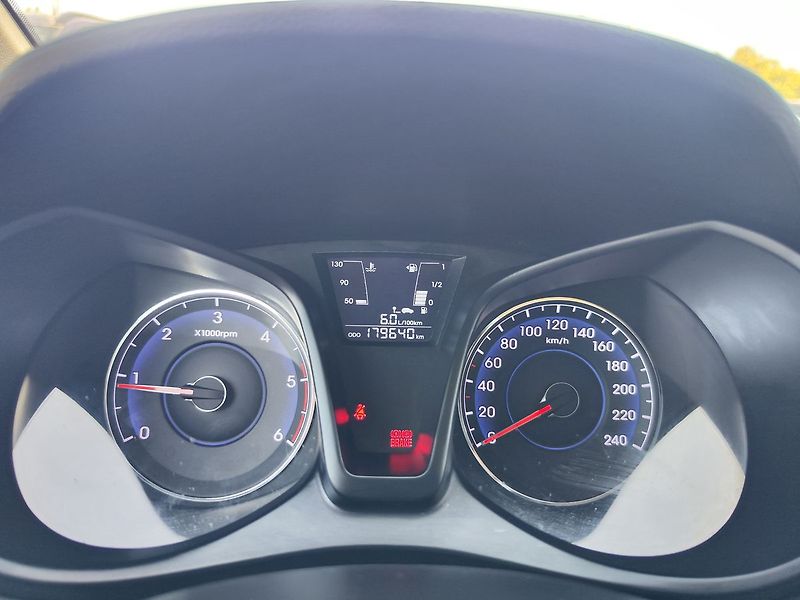 Hyundai ix20 1.4 CRDi/66kW Comfort - fotka 14 z 29
