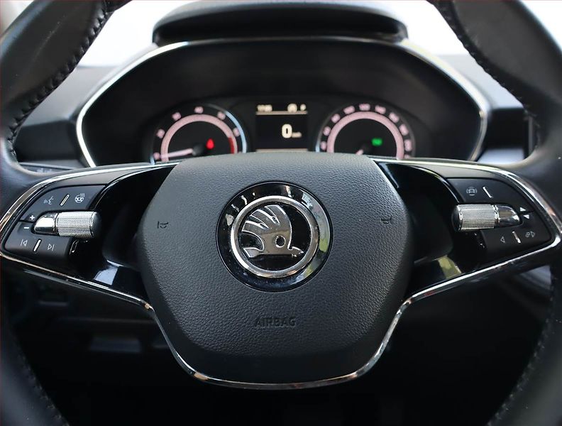 Škoda Fabia (2022) 1.0 TSI, Automat, Tempomat - fotka 16 z 17