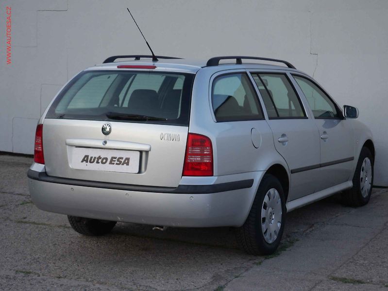 Škoda Octavia (2007) 1.6i, ČR, servis.kniha - fotka 6 z 16