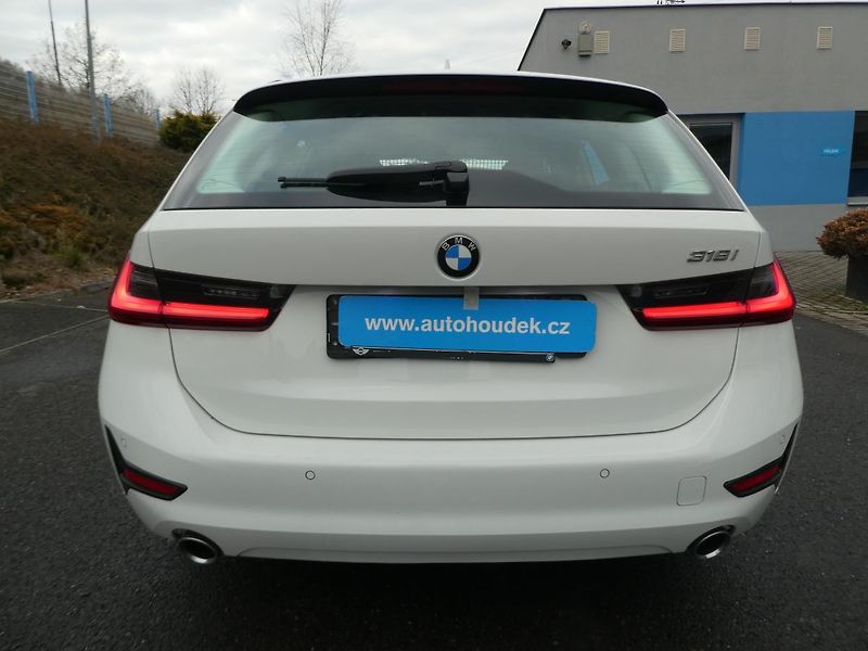 BMW Řada 3 Kombi 318i 115kw automat navi - fotka 4 z 15
