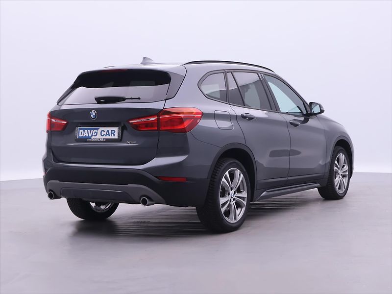 BMW X1 2,0 Xdrive 18d Sport - fotka 7 z 40