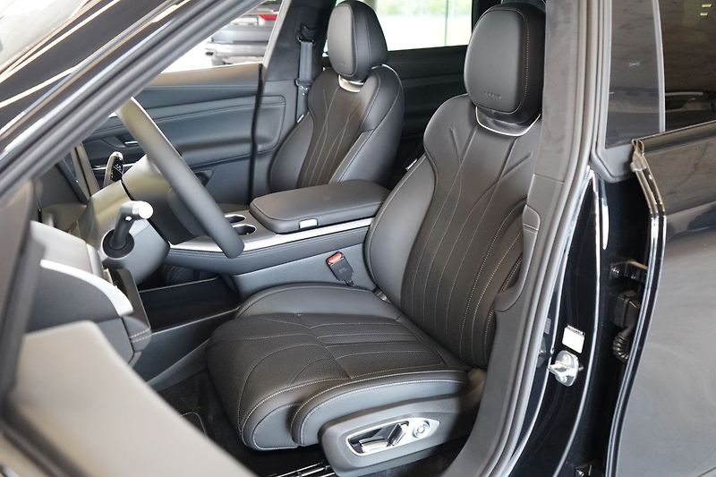 Xpeng G9 (2026) AWD Performance - 575 HP !!! - fotka 16 z 54