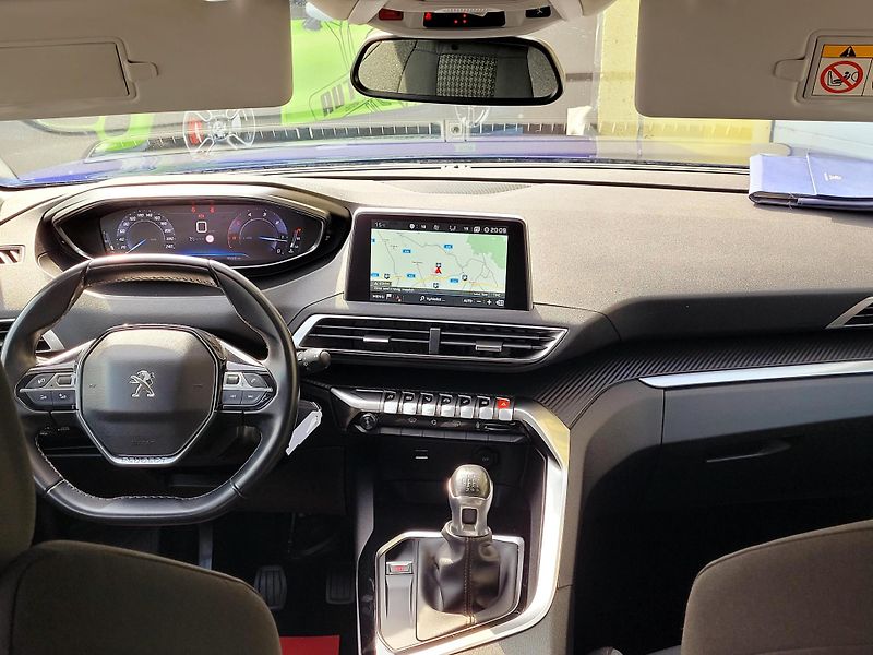 Peugeot 3008 HDi 96kW NAVi, BUSINESS - fotka 36 z 49