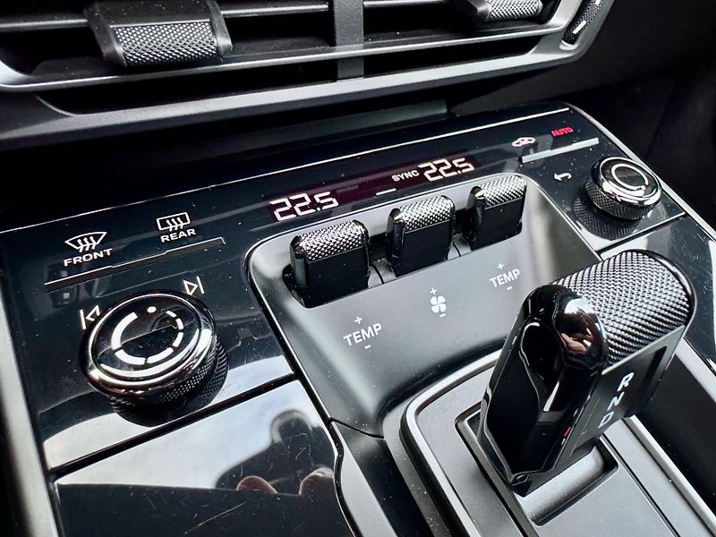 Porsche 911 (2020) Approved BOSE Střecha 20/21