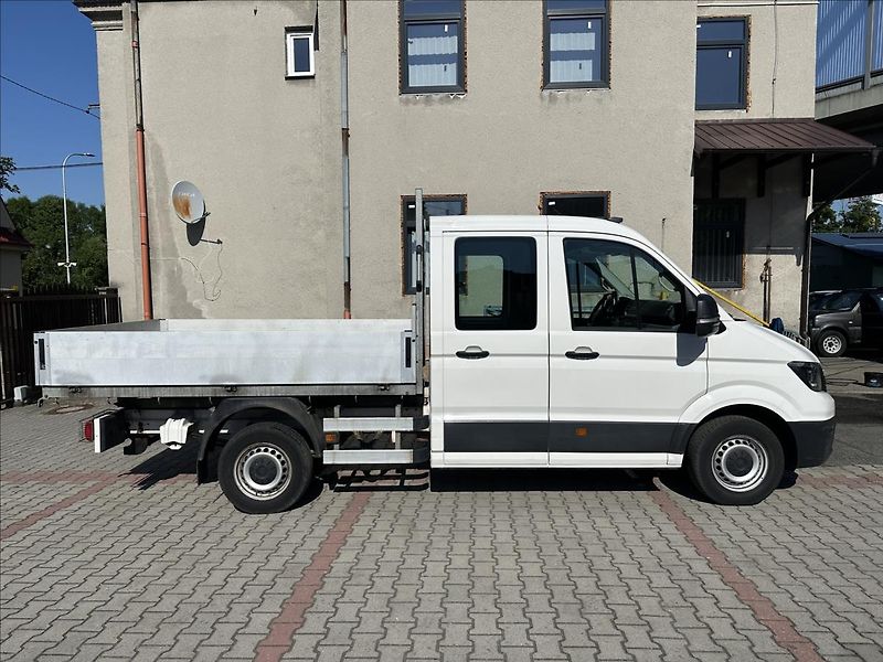 Volkswagen Crafter 2,0 TDI 6.MÍST SKLÁPĚČ - fotka 2 z 24