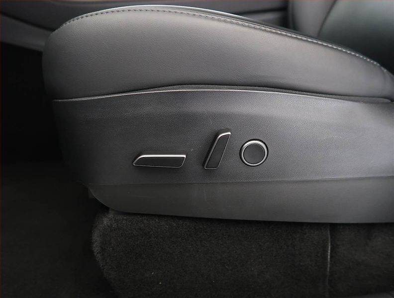 Tesla Model Y (2022) RWD LFP 60kWh, SoH 95% - fotka 30 z 33