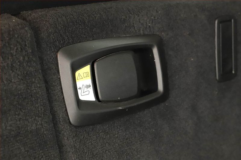 BMW Řada 5 (2015) 520d, Kůže, Bi-Xenony - fotka 11 z 20