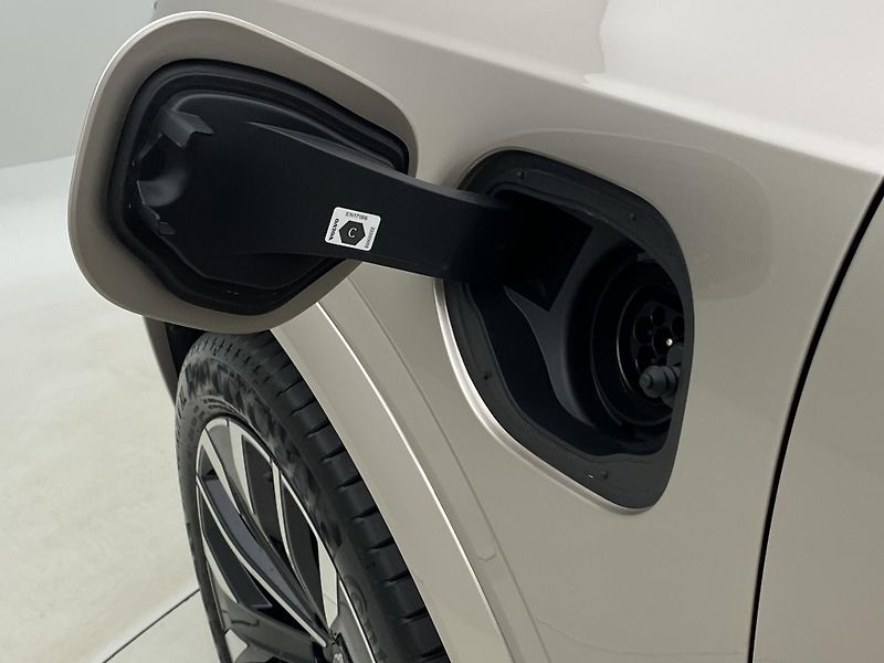 Volvo XC90 (2026) T8 AWD Plug-in BRIGHT ULTRA - fotka 19 z 76