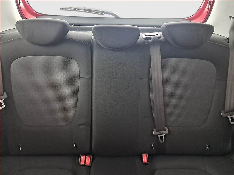 Hyundai i20 (2013) 1.2 - fotka 10 z 13