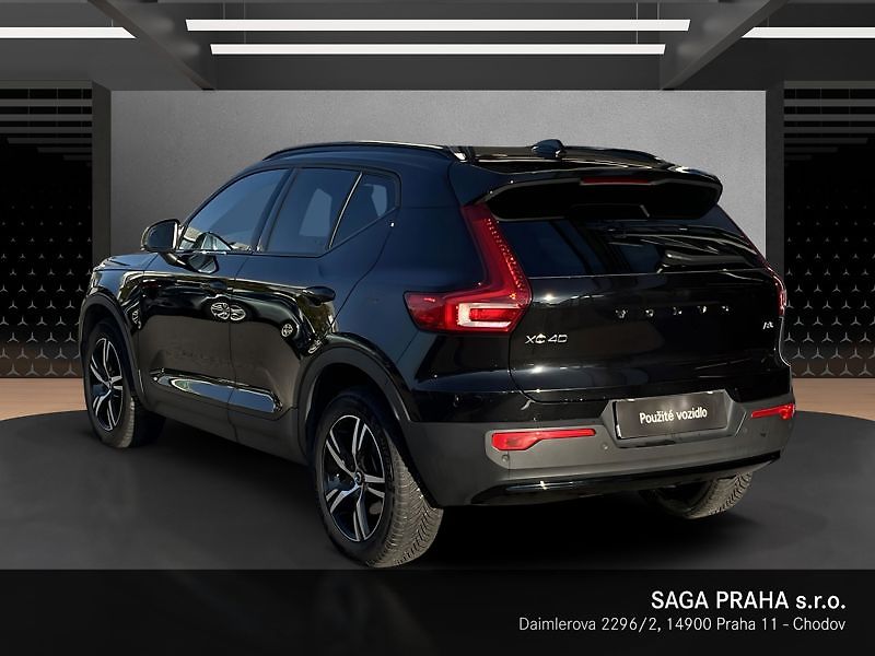 Volvo XC40 B4 Core DCT - fotka 7 z 18