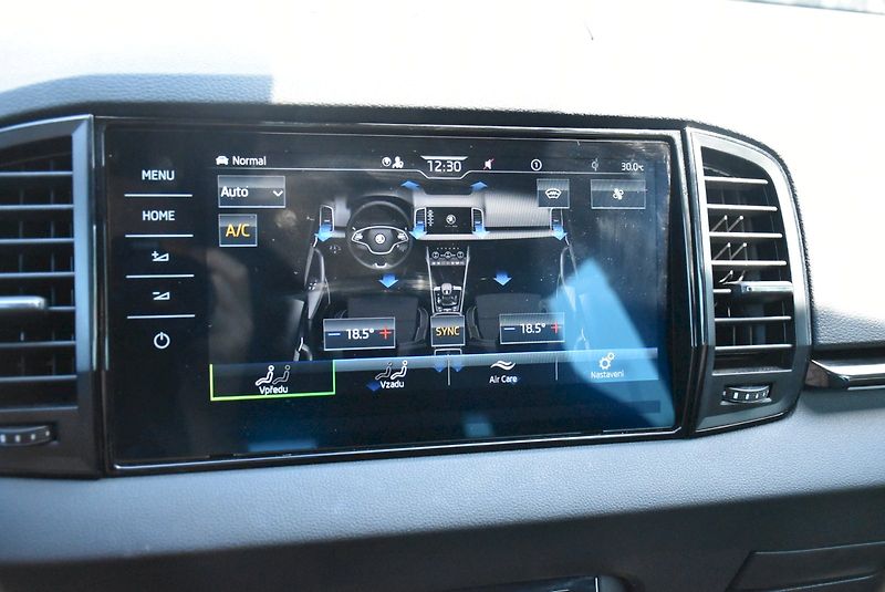Škoda Karoq (2023) Sportline Exclusive 1.5 TSI 11 - fotka 21 z 35