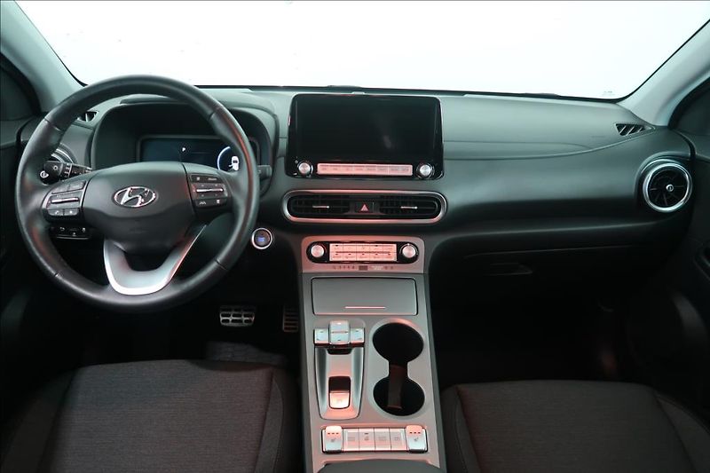 Hyundai Kona 0,0 POWER CZECH EDITION 150KW - fotka 9 z 22