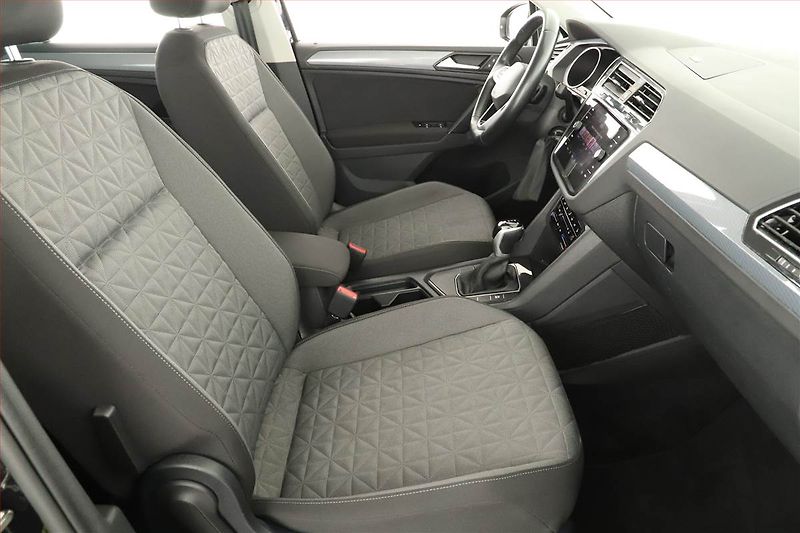 Volkswagen Tiguan (2022) Life 2.0 TDI - fotka 7 z 20
