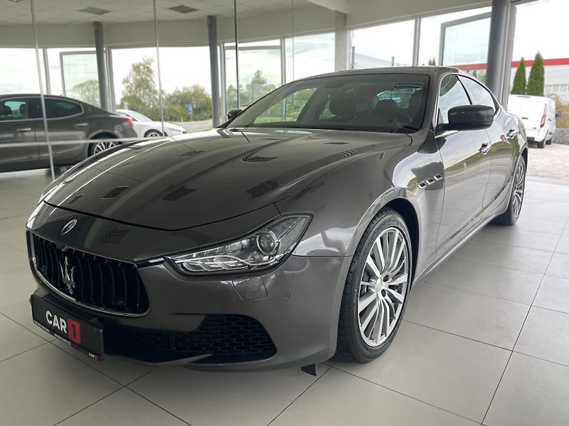 Maserati Ghibli SQ4 302kW*V6*KeyLess*TopStav - fotka 2 z 38