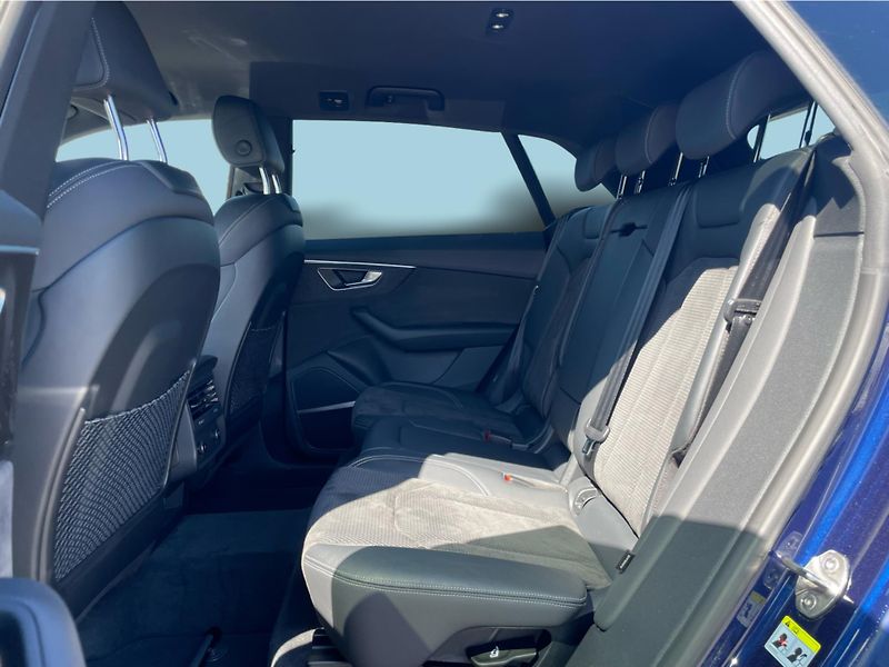 Audi SQ8 4.0 TFSI - fotka 12 z 25