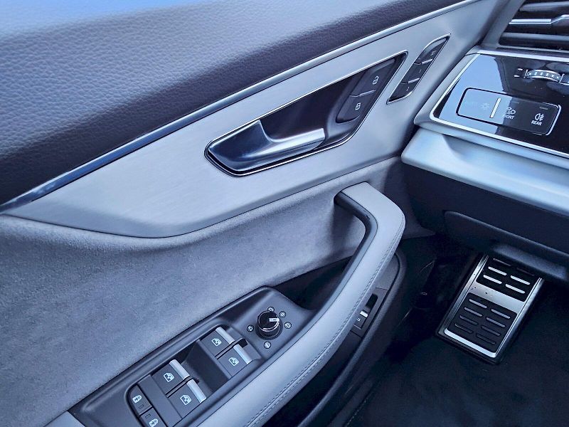 Audi Q8 (2025) 50 TDI 210kW quattro - fotka 22 z 29