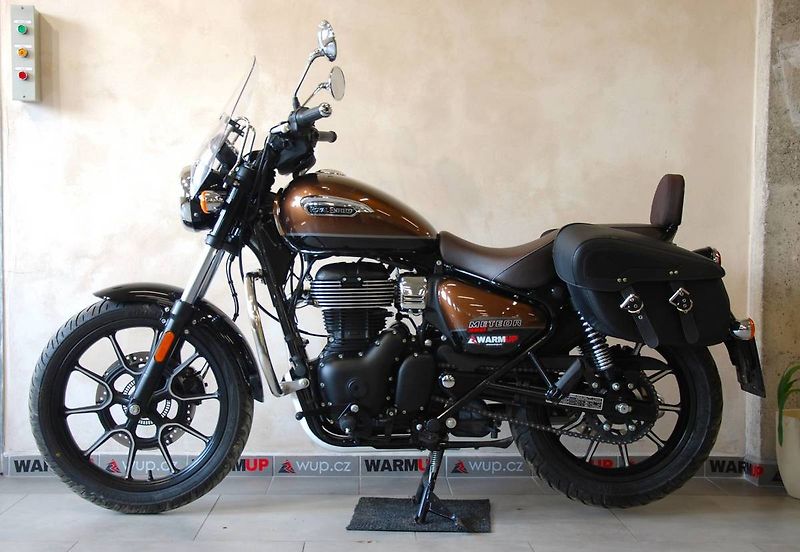 Royal Enfield Meteor 350 (2021) ZAZÁLOHOVÁNO - fotka 14 z 21