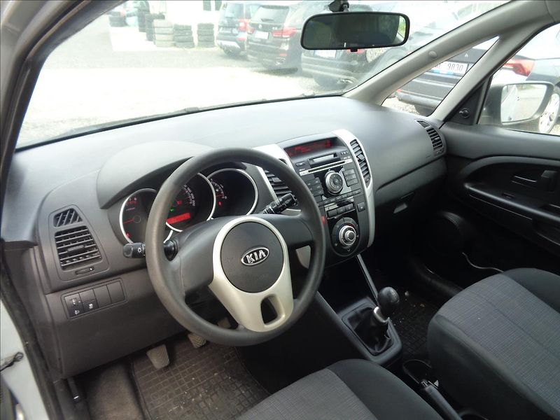 Kia Venga 1,4 - fotka 9 z 13