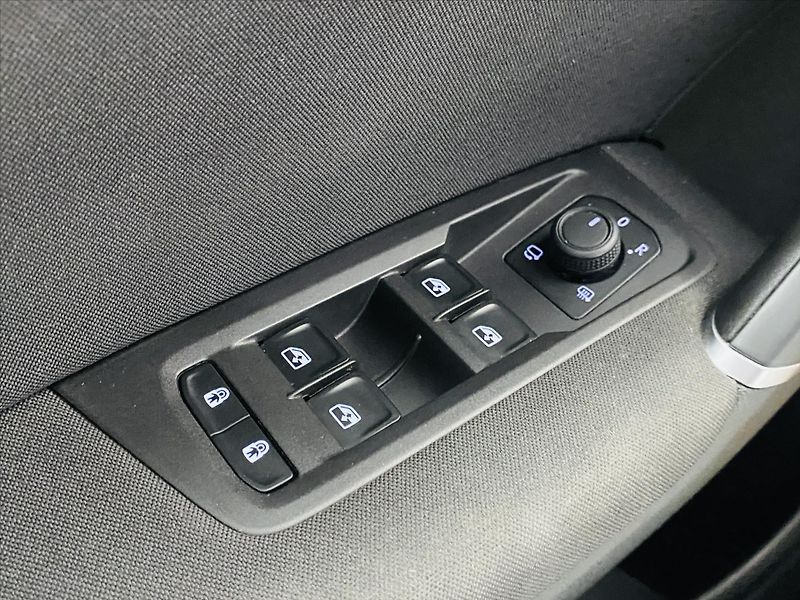 Volkswagen Touran 1,5 TSI 110 kW Comfortline - fotka 12 z 26
