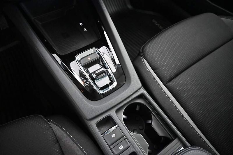 Škoda Octavia (2023) 2.0 LED DSG ACC TOUR VIRTUAL T - fotka 24 z 35
