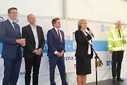U Bošova byla v pondělí slavnostně zahájena výstavba D6 mezi Bošovem a Knínicemi.